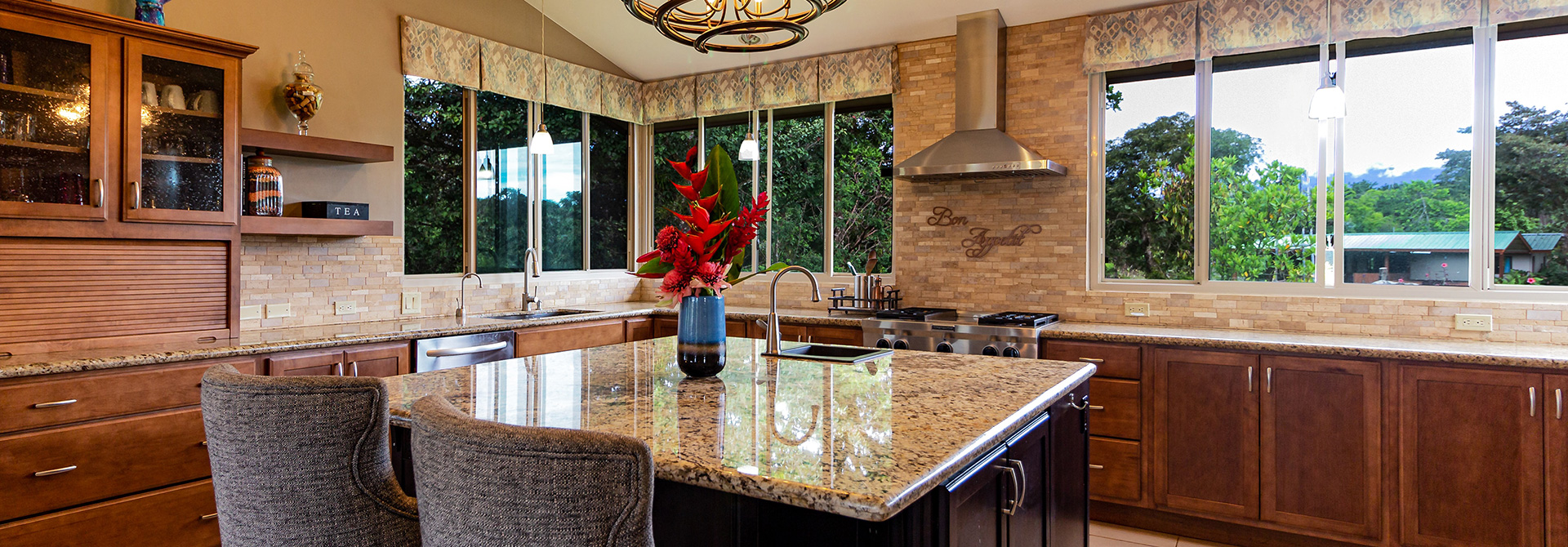 Traditional Or Rustic Kitchen Kitchen Remodel by Agentis Kitchen & Bath project photo